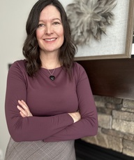 Book an Appointment with Lori Johnstone for Let's Connect! Consultation Calls.