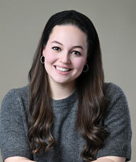 Book an Appointment with Hilla Shields for Free 15-Minute Consultation with Therapist